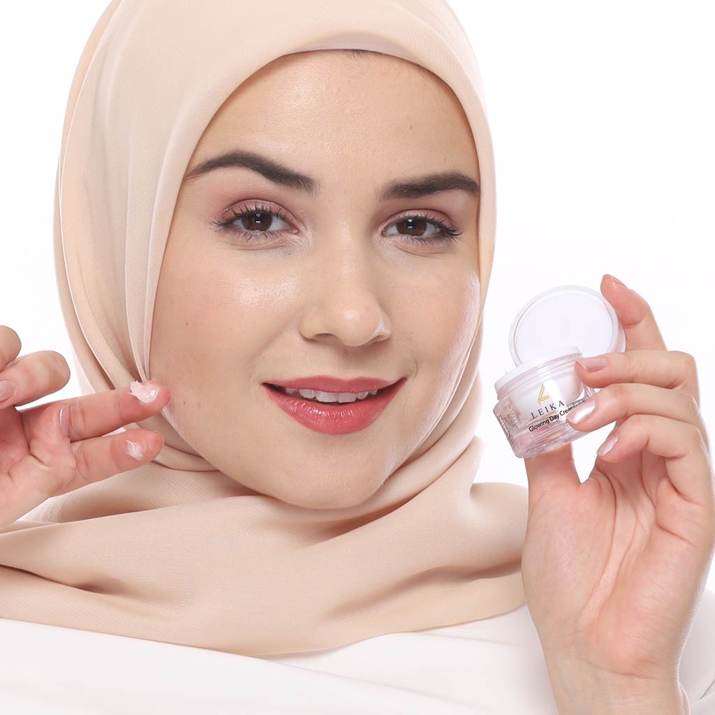 Krim Anti Penuaan Dini Menakjubkan Cepat Asli 100% BPOM Cream Anti Aging Terbaik Ampuh Pria Wanita Halal MUI Glowing Day Cream Leika Skincare 10gr Cream Anti Garis Keriput di Wajah Resmi BPOM