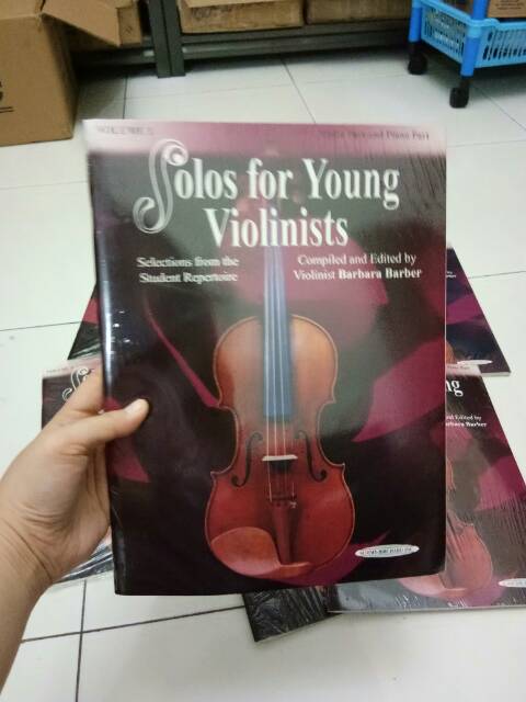 Volume 1 Solos for young violinists buku biola by Barbara Barber violin book