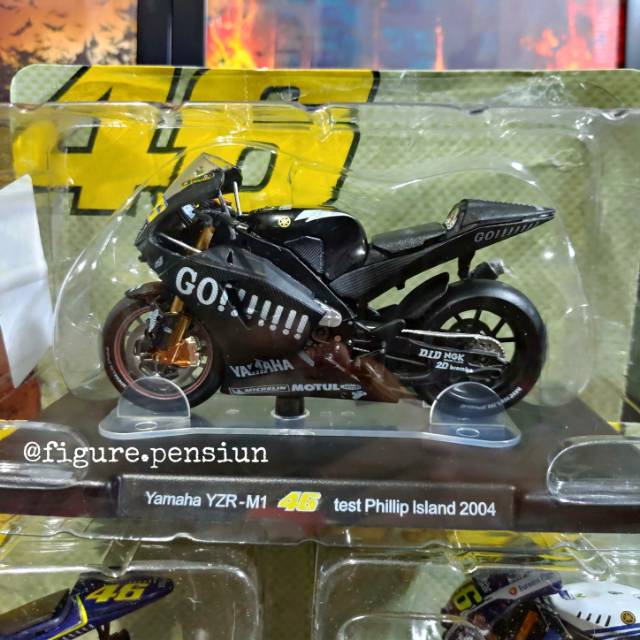 LEO MODEL 1/18 YAMAHA YZR M1 2004 VALENTINO ROSSI 46 DIECAST MOTOR