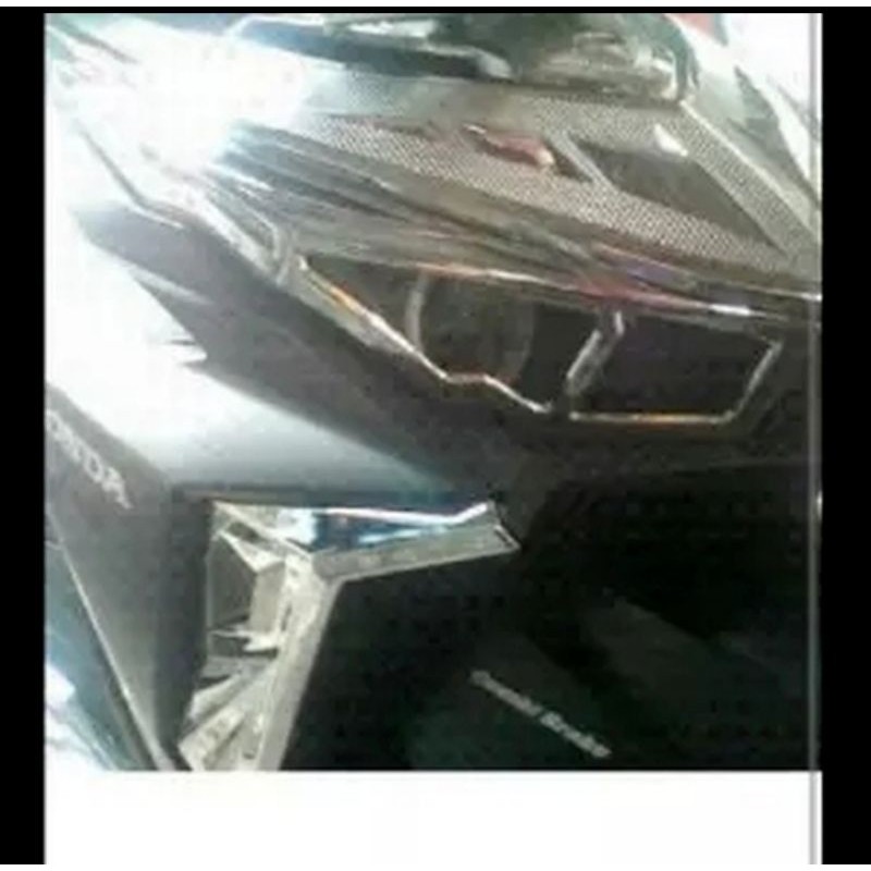 GARNISH LAMPU SEN DEPAN VARIO 125 NEW LED & VARIO 150