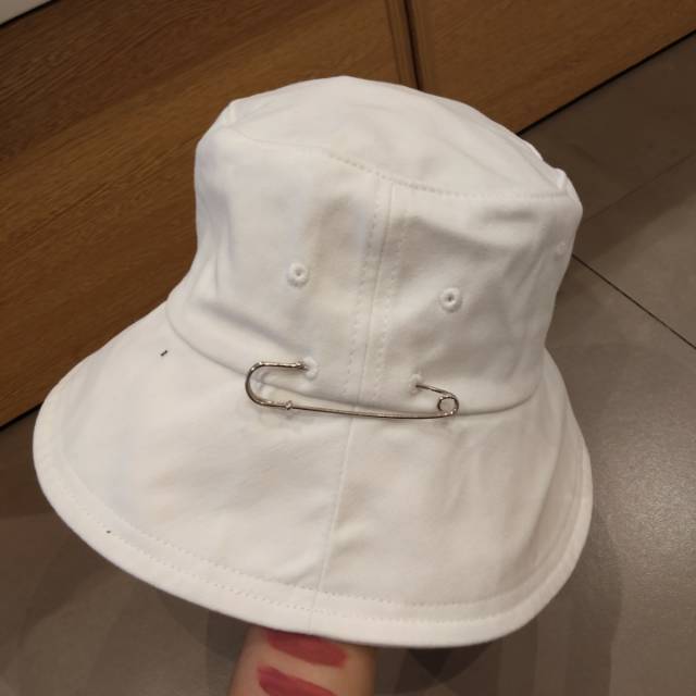 bucket hat miniso