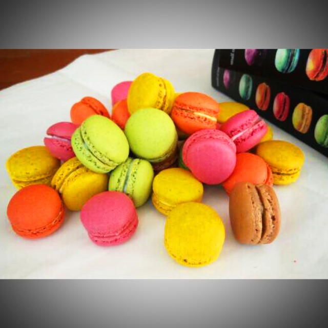 

Macaron 3cm 1 Pack isi 15 & 25 buah / Dessert Manis Perancis Makaron Mix Aneka Rasa Cookies / 5 pcs / 4 - 5 cm