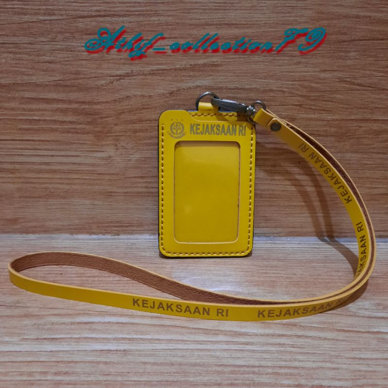 

HenJO Tempat Id Card Kejaksaan RI Kulit Holder Id Card Kulit Kejaksaan RI Kalung