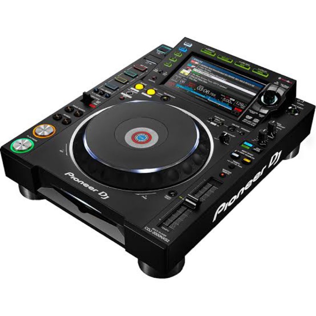 Pioneer cdj 2000 nexus mk II . Pioneer cdj 2000 nexus mk 2