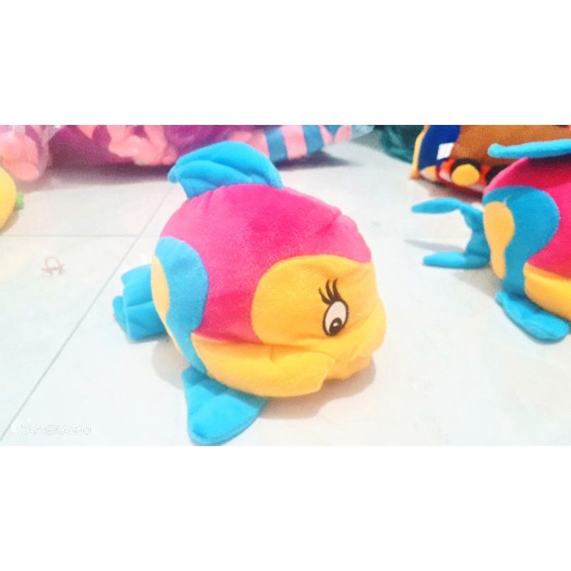 boneka ikan dori