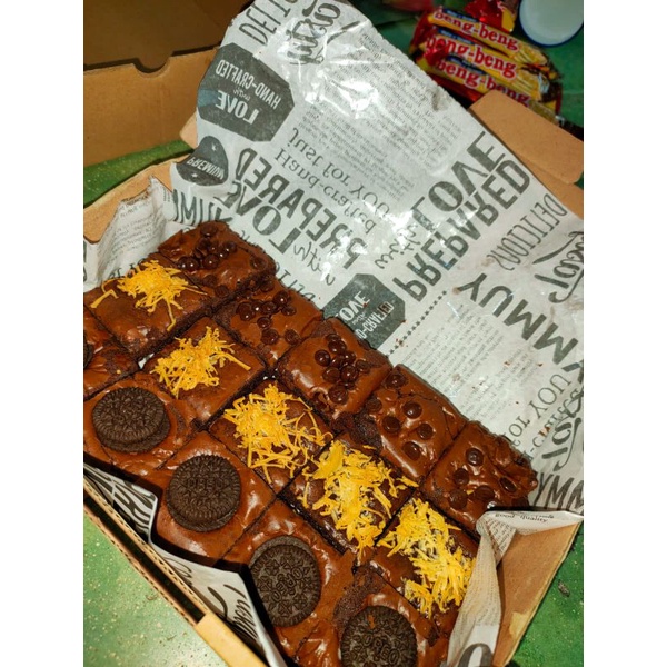 

FUDGY BROWNIES COKELAT UKURAN 20x10 (15pcs)