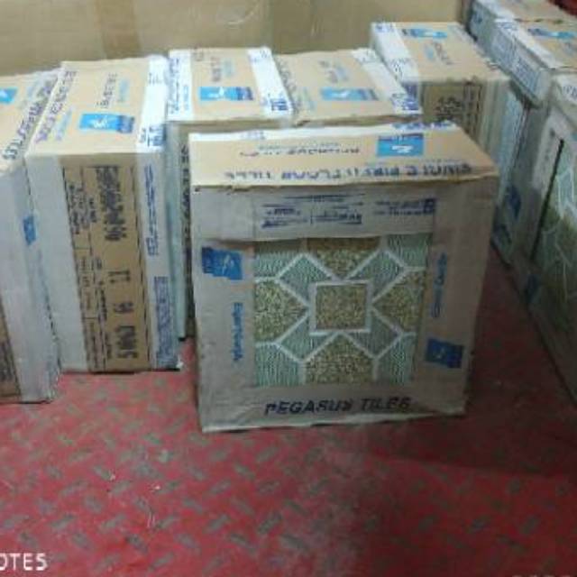 Keramik lantai dapur kamar mandi gudang hijau 25x25 kw 1 freeongkir