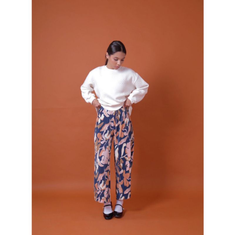 Chila Navy Nadjani X Tiqasya