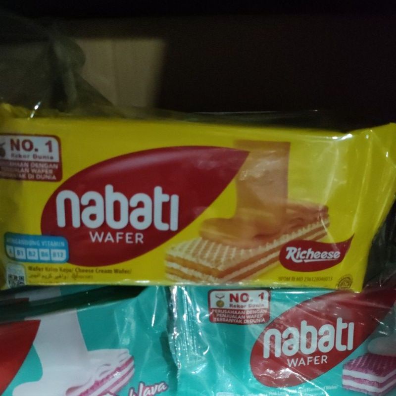 nabati wafer krim renteng coklat keju pink lava