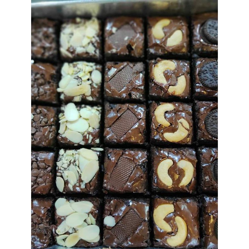 

brownies topping potong