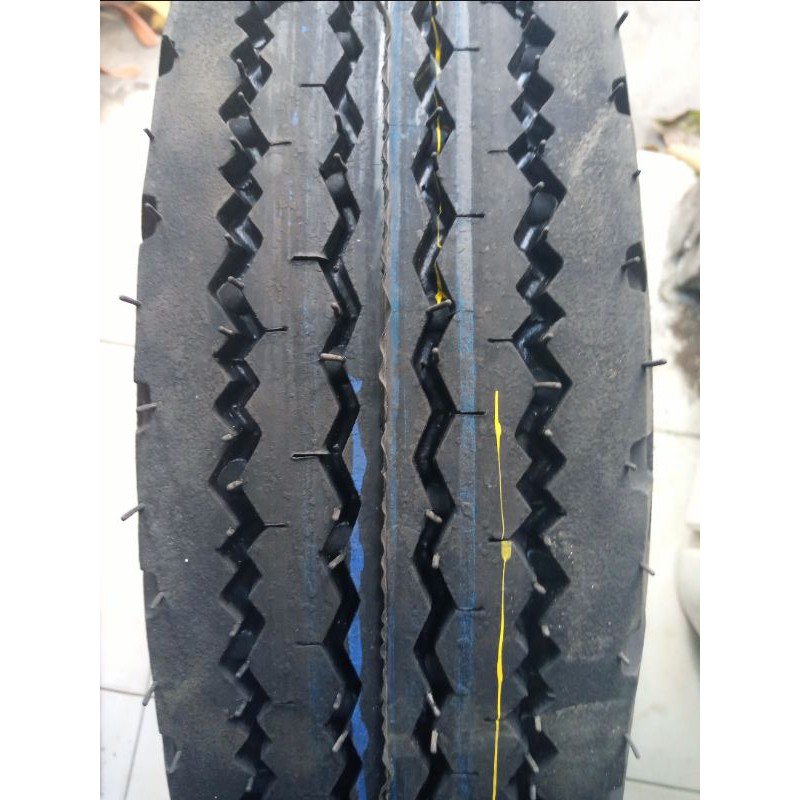 Ban Mobil vulkanisir full press panas 700R14-14 700 R14