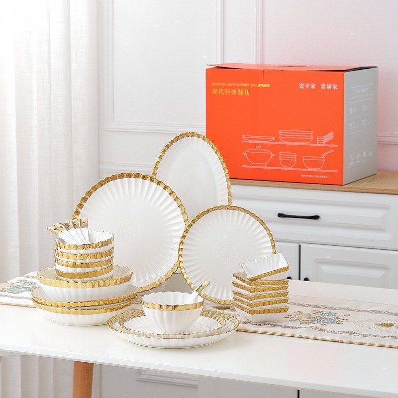 White Gold Dinner Set Piring Mangkok Sendok Set Alat Makan Keramik Putih Gold Piring Set Gold Piring