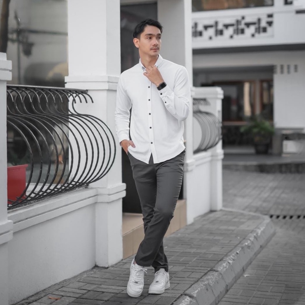 Kemeja Polos Pria H&M Lengan Panjang Putih Slimfit