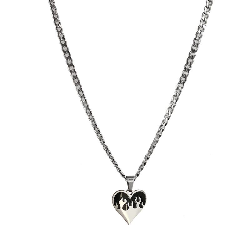 Black Peach Heart Necklace Clavicle Chain Simple Pendant Retro