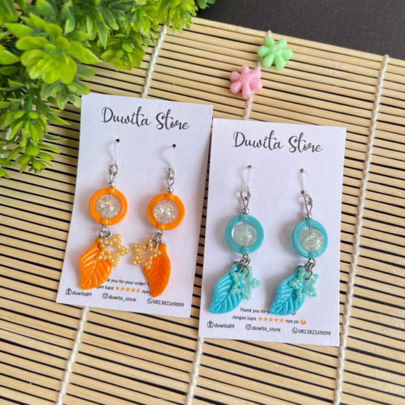 HANDMADE ANTING DEWASA KAITAN PLASTIK/SILVER MOTIF MUTIARA DAUN