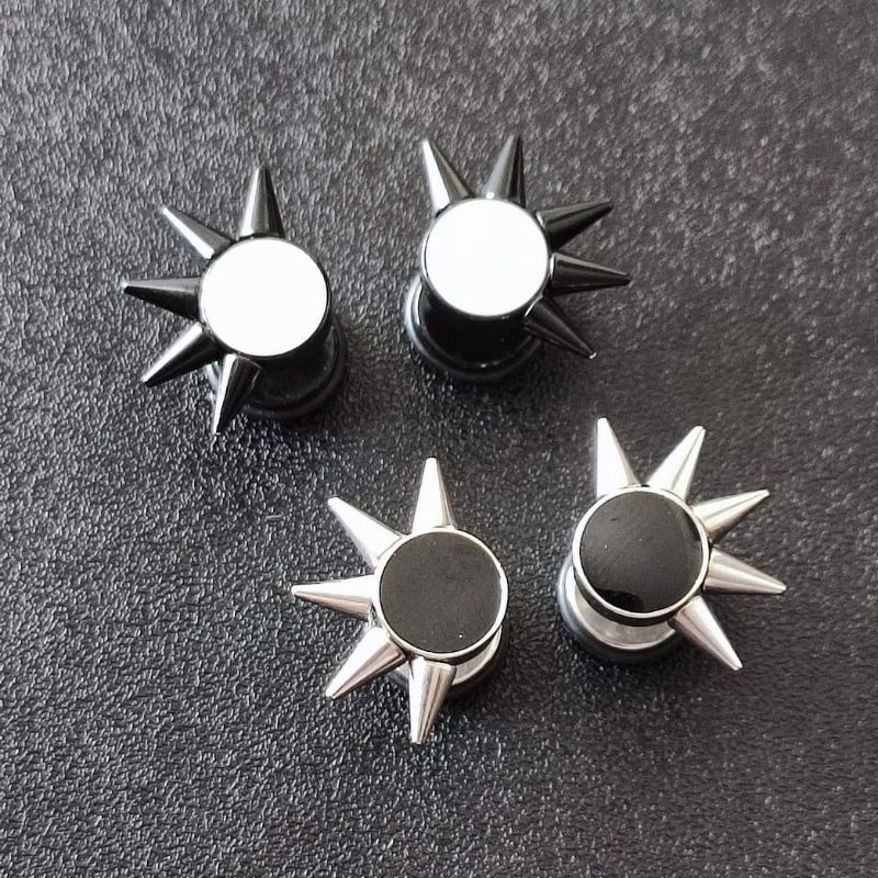 Anting Roda Metal Pria dan Wanita Titanium Hitam dan Putih