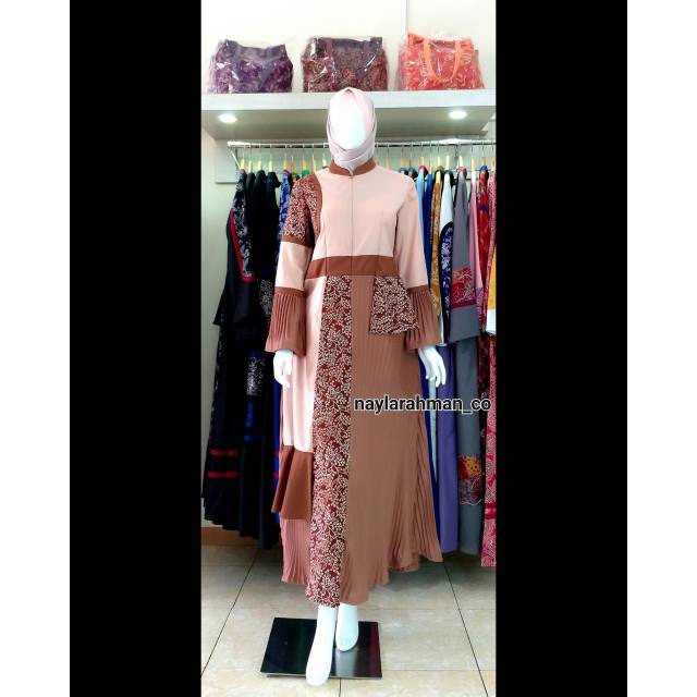Gamis Batik Aurelia Nayla Rahman Toyobo Plisket