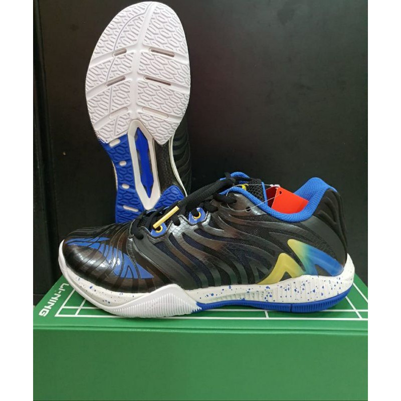 Sepatu Badminton Lining Cool Shark III Original