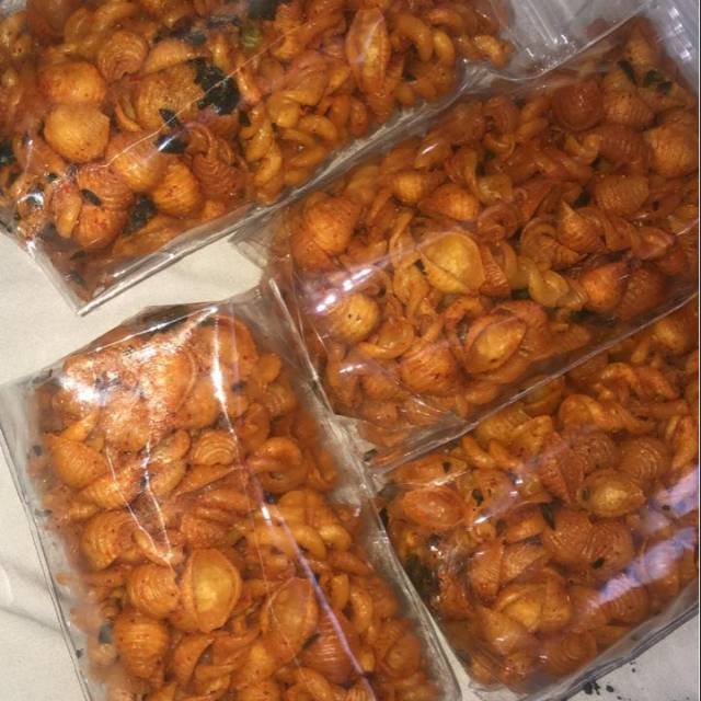 

Makaroni pedas asin jeruj