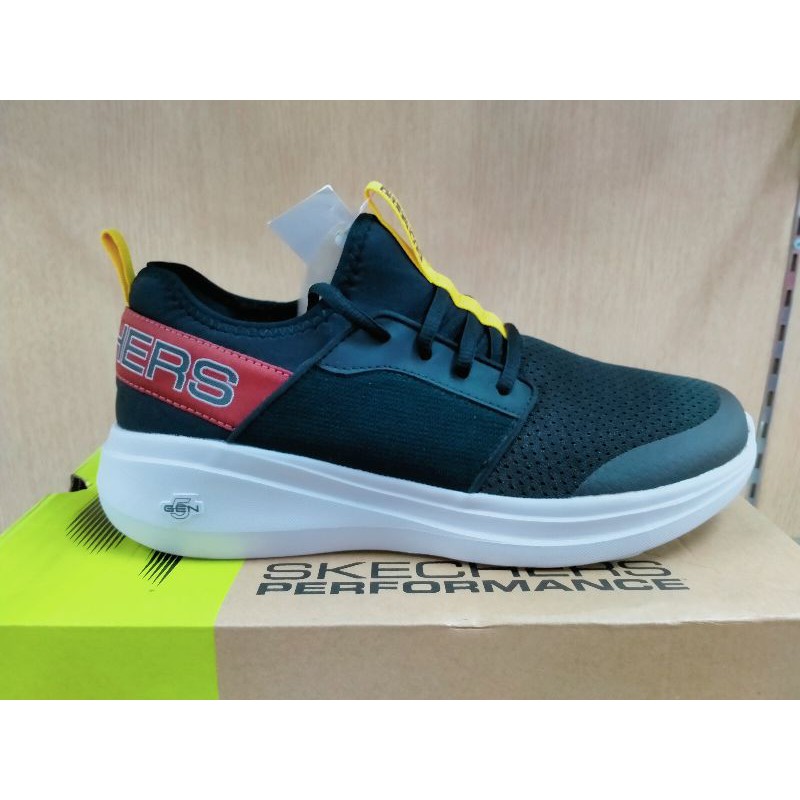 SKECHERS GO RUN FAST/