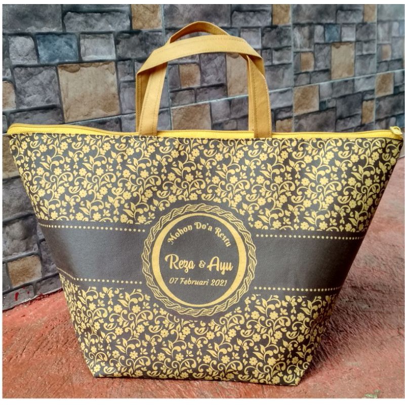 

Tas Resleting ( Muat Dus Nasi 22 x 22 )