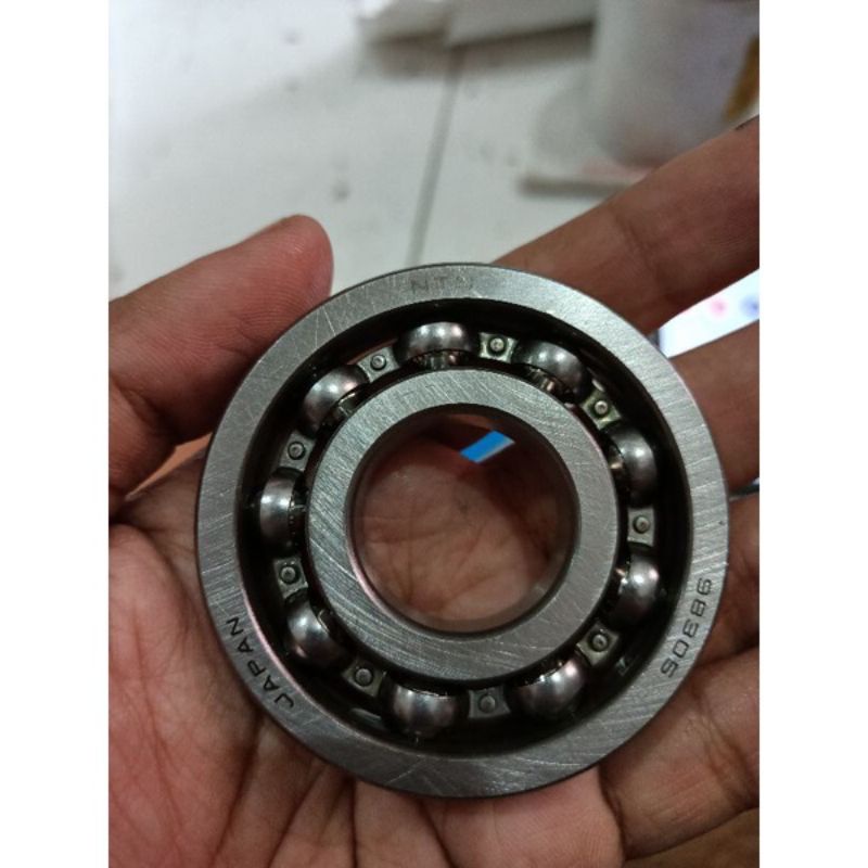 laher bearing kruk as Vespa bagian kopling Excel exclusive PX PS super NTN