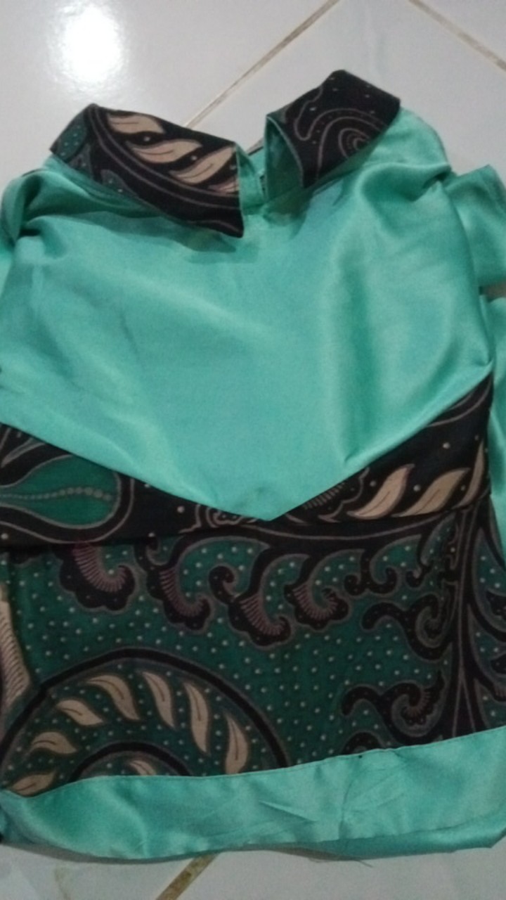 Couple Batik Family • Gamis Kombinasi Velvet Hijau • Couple Keluarga • Kebaya