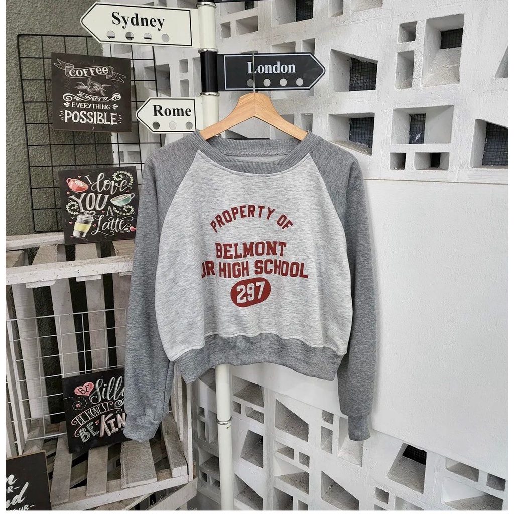 Belmont crop sweater fleece motif print kece