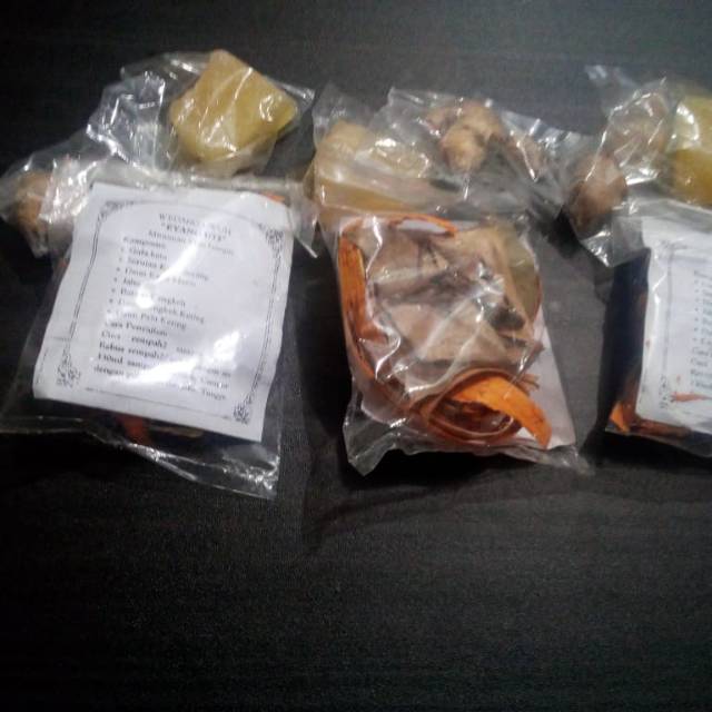 

Wedang uwuh asli khas solo
