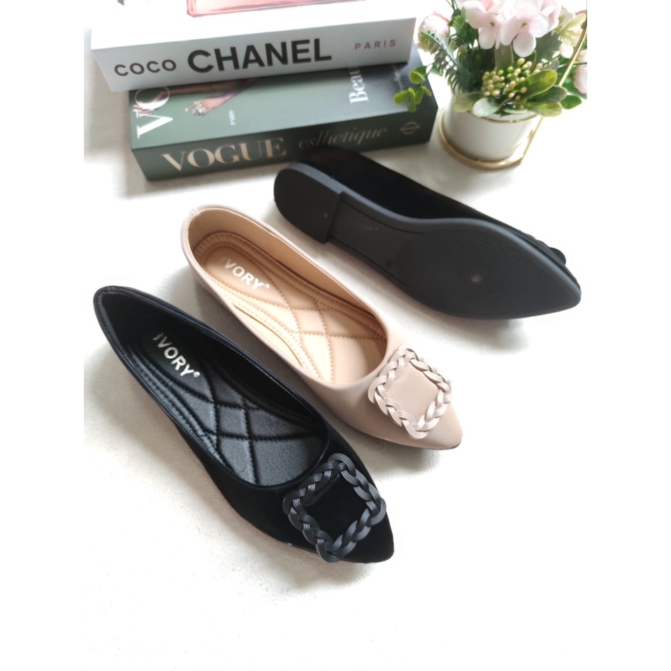 IVORY Sepatu Flat Wanita Import 999-51 Hitam