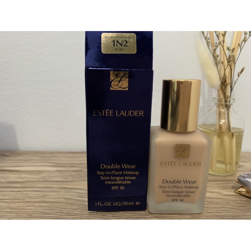 Estee Lauder Double Wear Foundation 30ml (GRATIS 1 LIPSTICK ESTEE LAUDER)