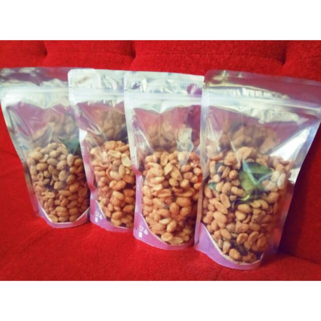 

Kacang Thailand Premium Pedas 225gram