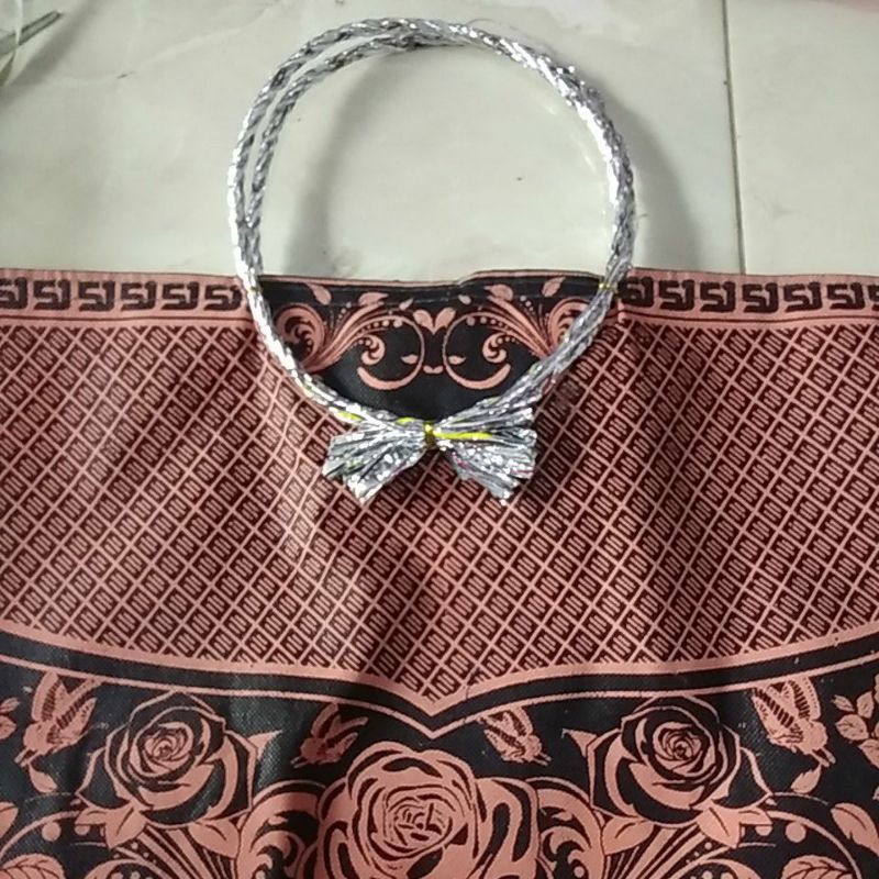 

Tas Hajatan Batik Elegan