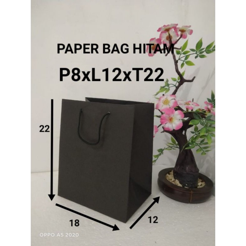 

Paper bag hitam UK. 18x12x22