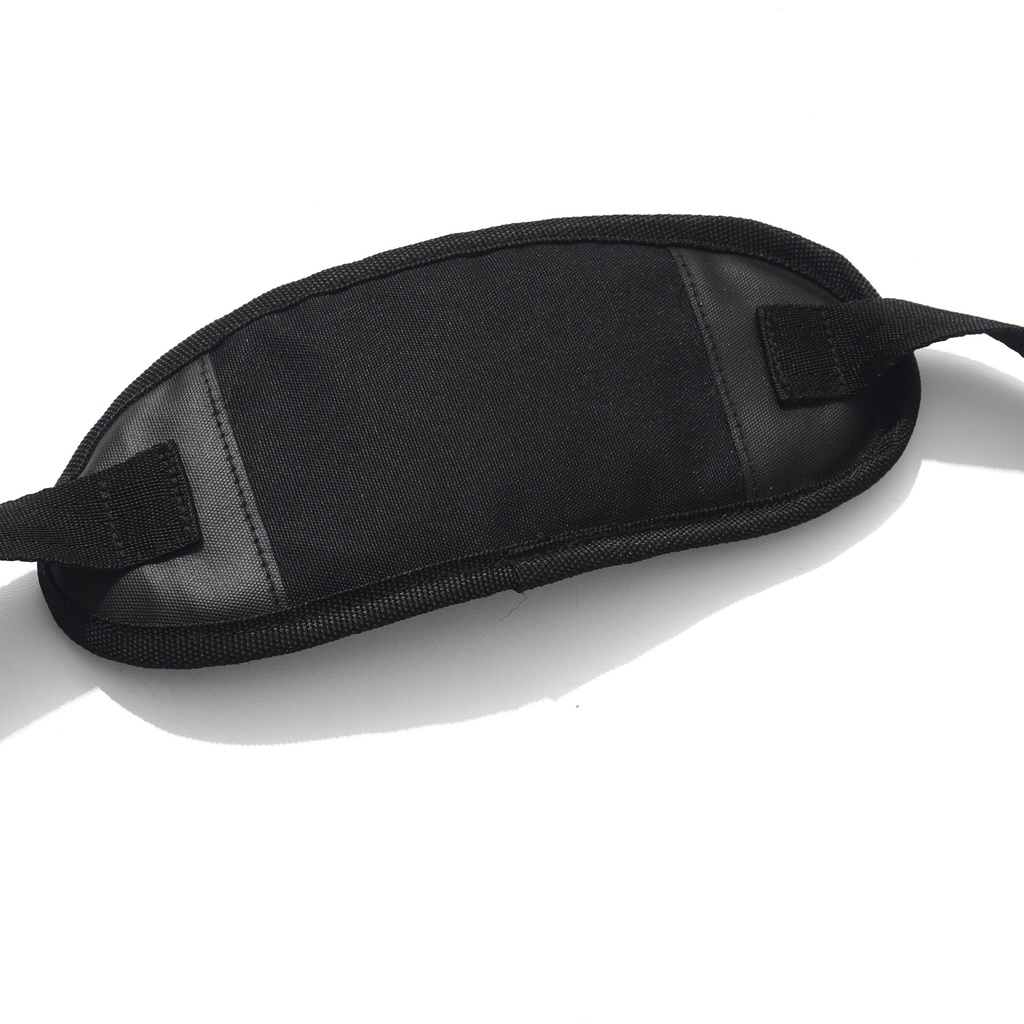 CUTS MESSY CHEST BAG