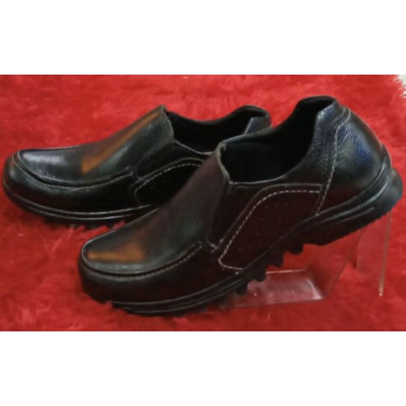 SEPATU KULIT PRIA SNAEKER SLIP ON FORMAL