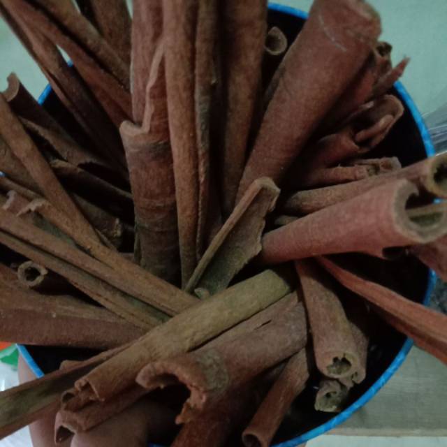 

Kulit kayu manis 100 gram