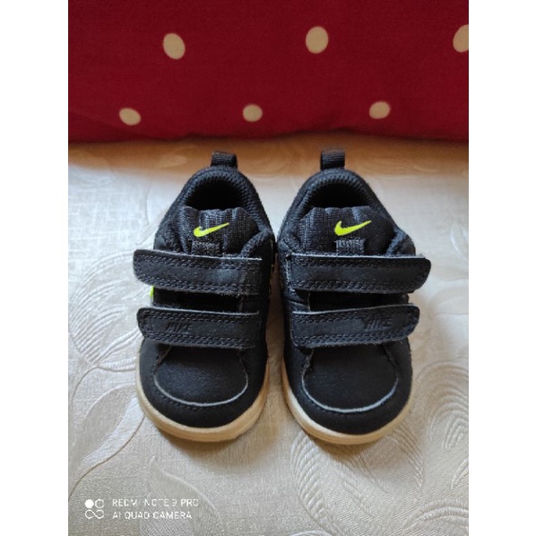 Preloved sepatu bayi nike