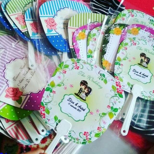 Souvenir kipas wedding