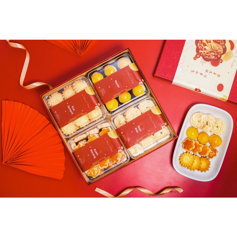 

Kue Kering CNY hampers 2022 imlek Lucky