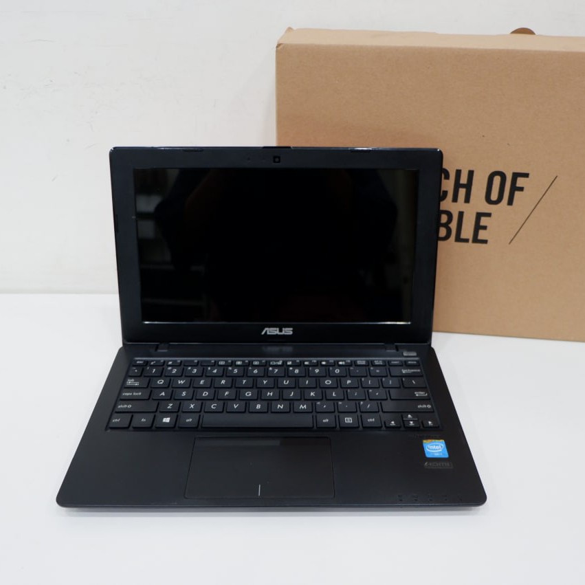 Laptop Asus X200MA Celeron Slim 12" Normal Siap Pakai Ssd