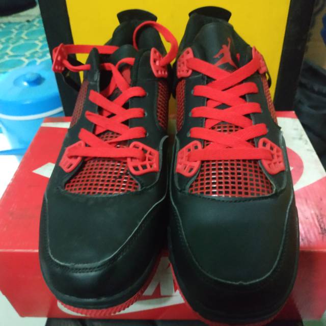 Nike Air Jordan 4