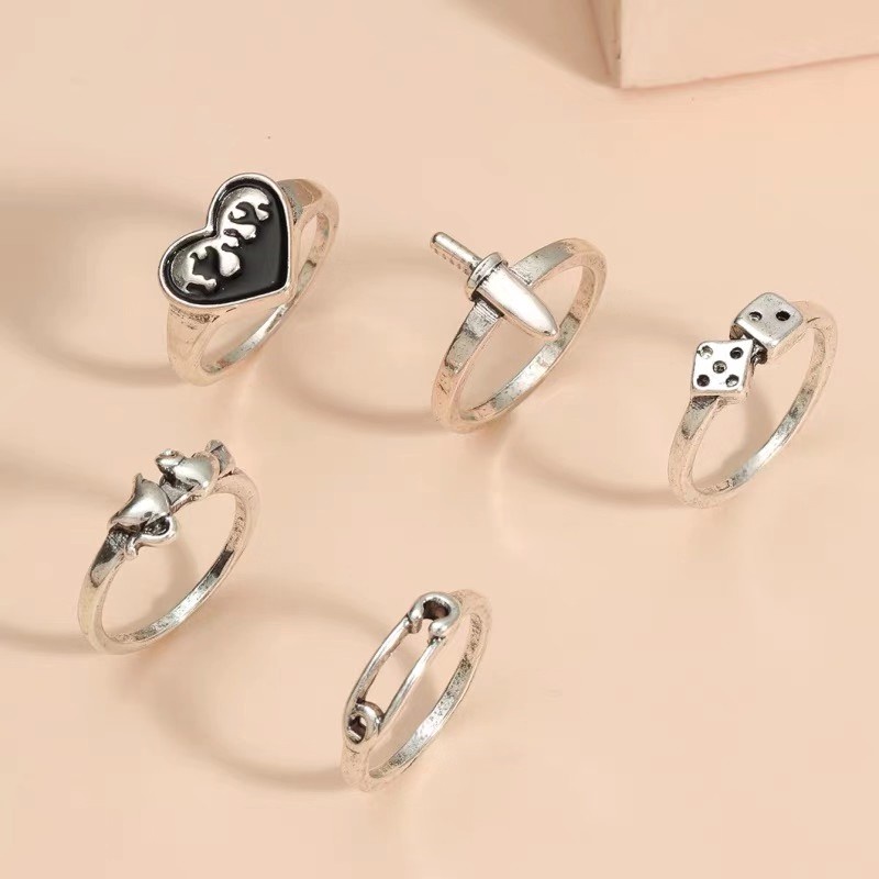 5pcs / Set Cincin Bahan Metal Gaya Retro / Simple / Unik / Hip Hop Untuk Pria / Wanita