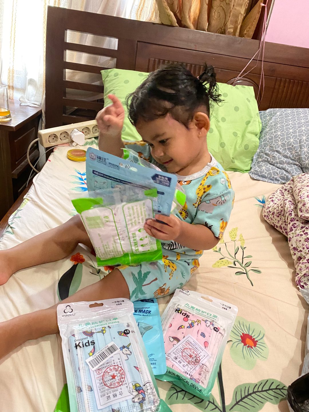 10pcs / Pak Cover Pelindung Mulut 3 Lapis Motif Kartun Dinosaurus Sekali Pakai Anti Debu Untuk Anak