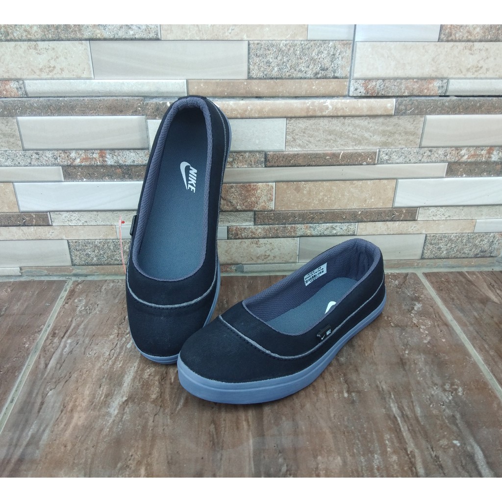 SEPATU WANITA SLIP ON 05/SEPATU SLIP ON UNTUK SANTAI KULIAH KERJA KEKINIAN