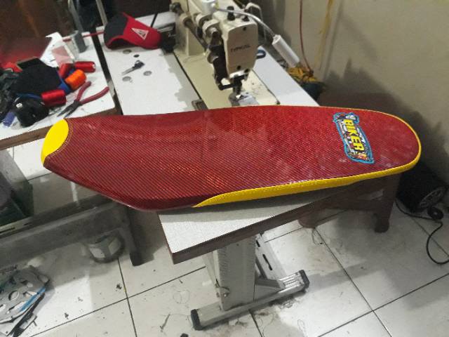 Jok beat karbo slim kulit karbon biker