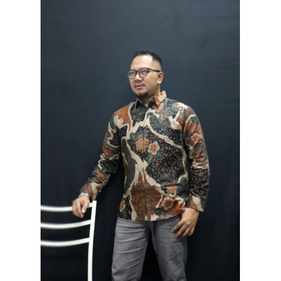 Kemeja Batik Lengan Panjang Pria