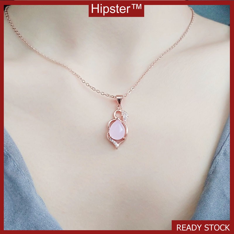 Affordable Luxury Fashion Rose Gold Natural Pink Gemstone Hollow Pendant Simple Clavicle Chain