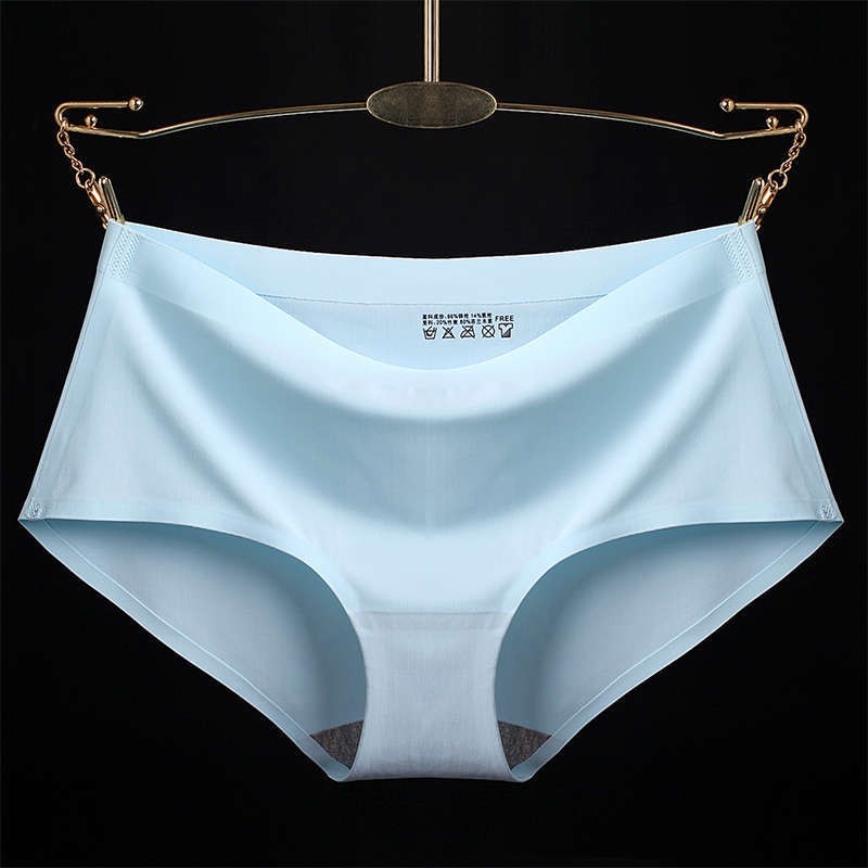 Celana Dalam Wanita Seamless Panties lingerie Bahan ice Silk c052-1