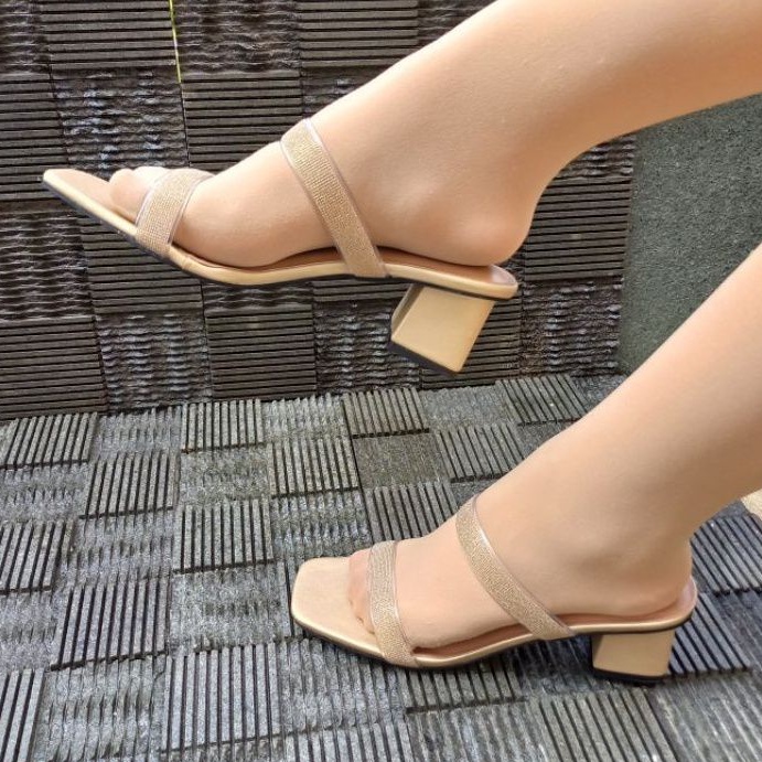 Shabrina Mutia Gold Sepatu Big Size Jumbo 41-45